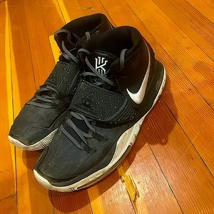 Nike kyrie 6’s